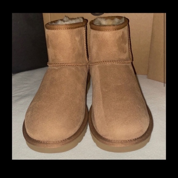 UGG CLASSIC MINI - Picture 2 of 5